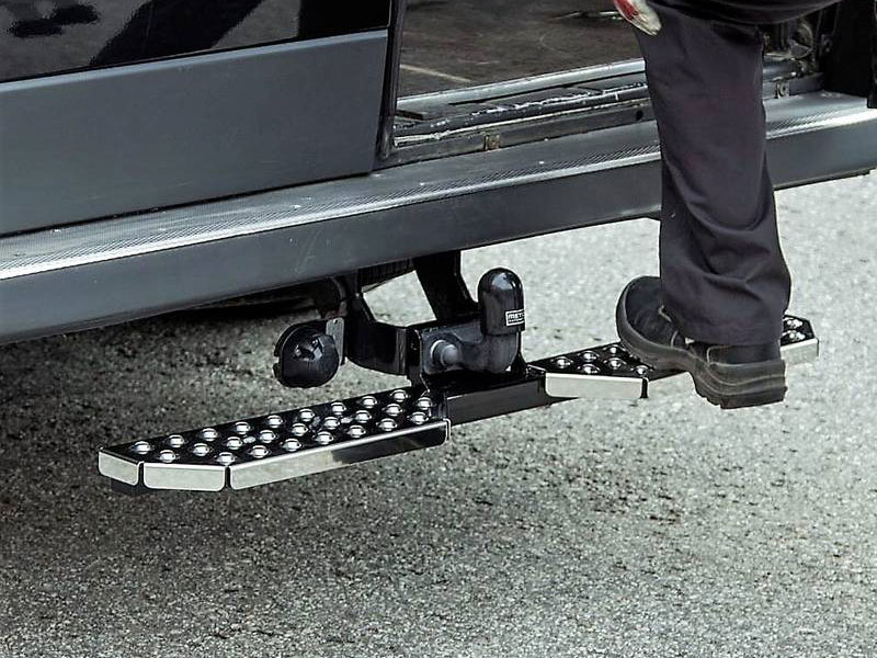 step1200 achteropstap bevestiging met trekhaak step1200 achteropstap bevestiging met trekhaak