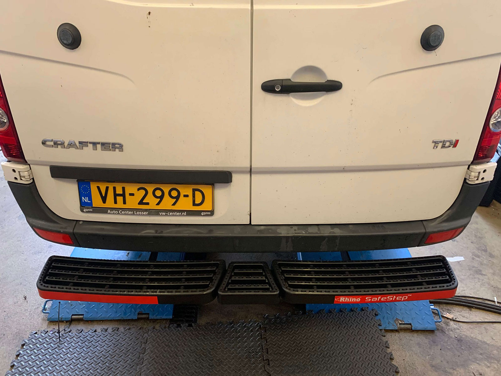 rhino-accesstep-3-delig Rhino AccessStep achteropstap