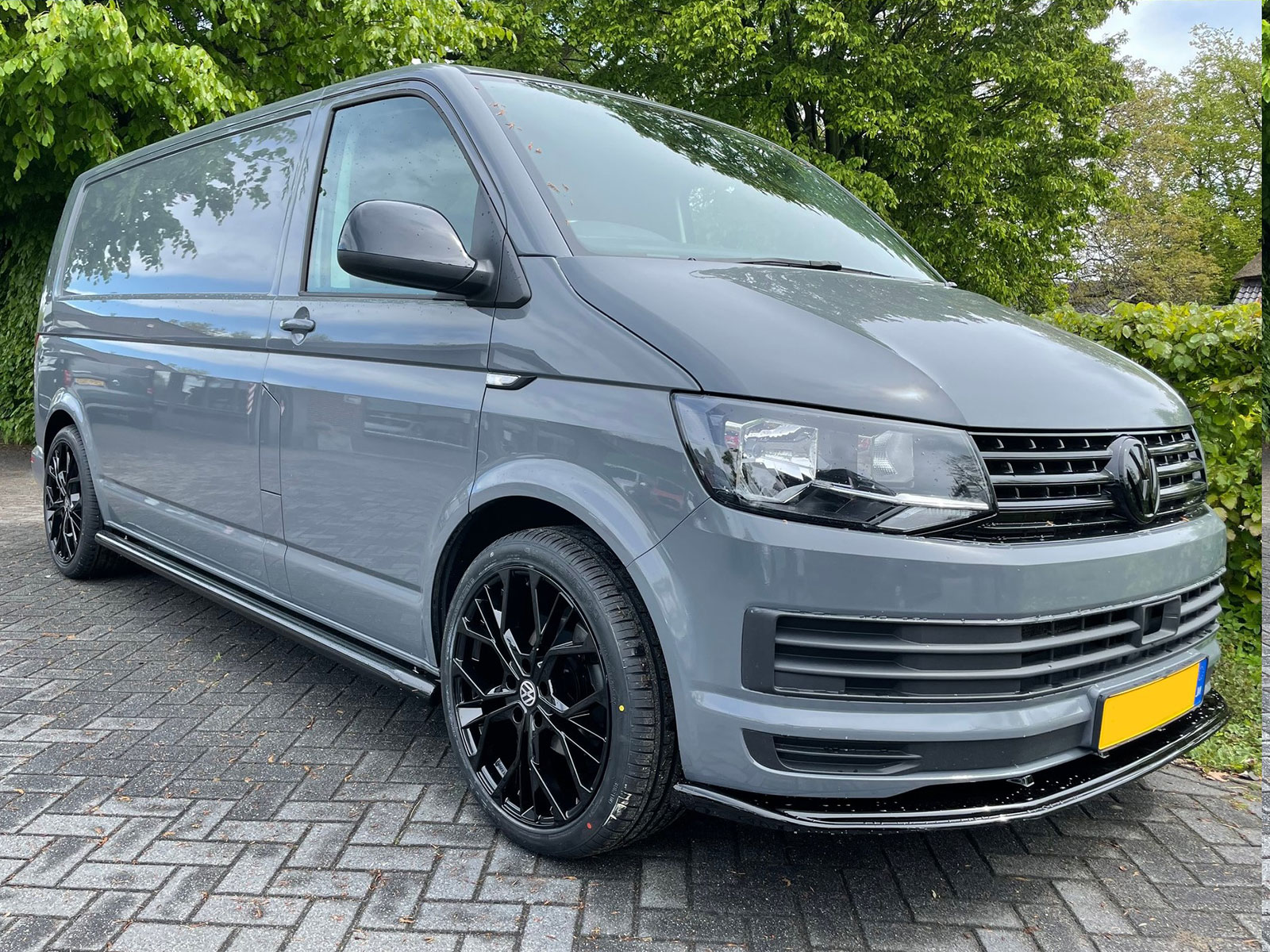 sidebars zwart rvs g-serie vw transporter t6 sidebars zwart rvs g-serie vw transporter t6