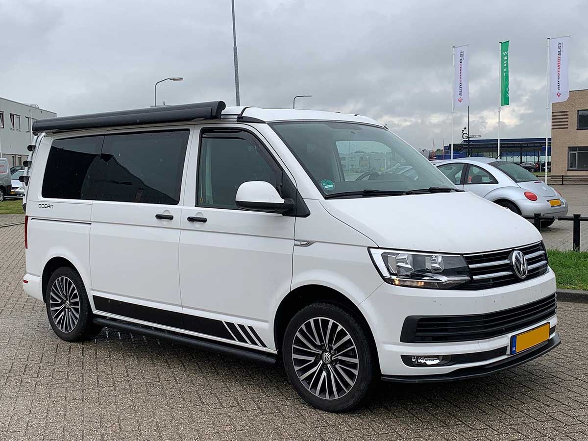 vw-transporter-t6-sidebars-spoiler-zwart-rvs Zijwindschermen VW Transporter