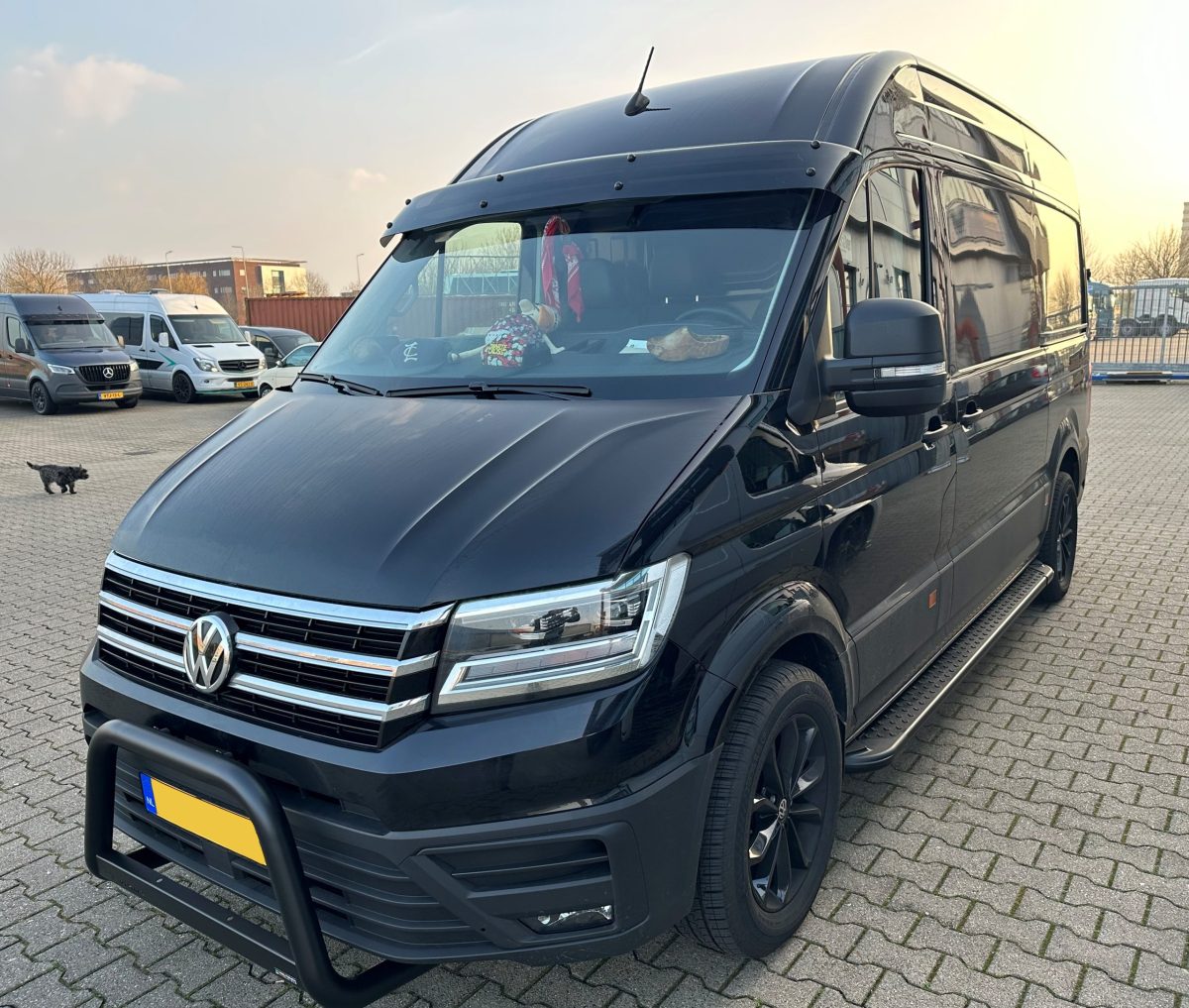 bullbar-rvs-zwart-mat-pushbar-vw-crafter-man-tge-63mm