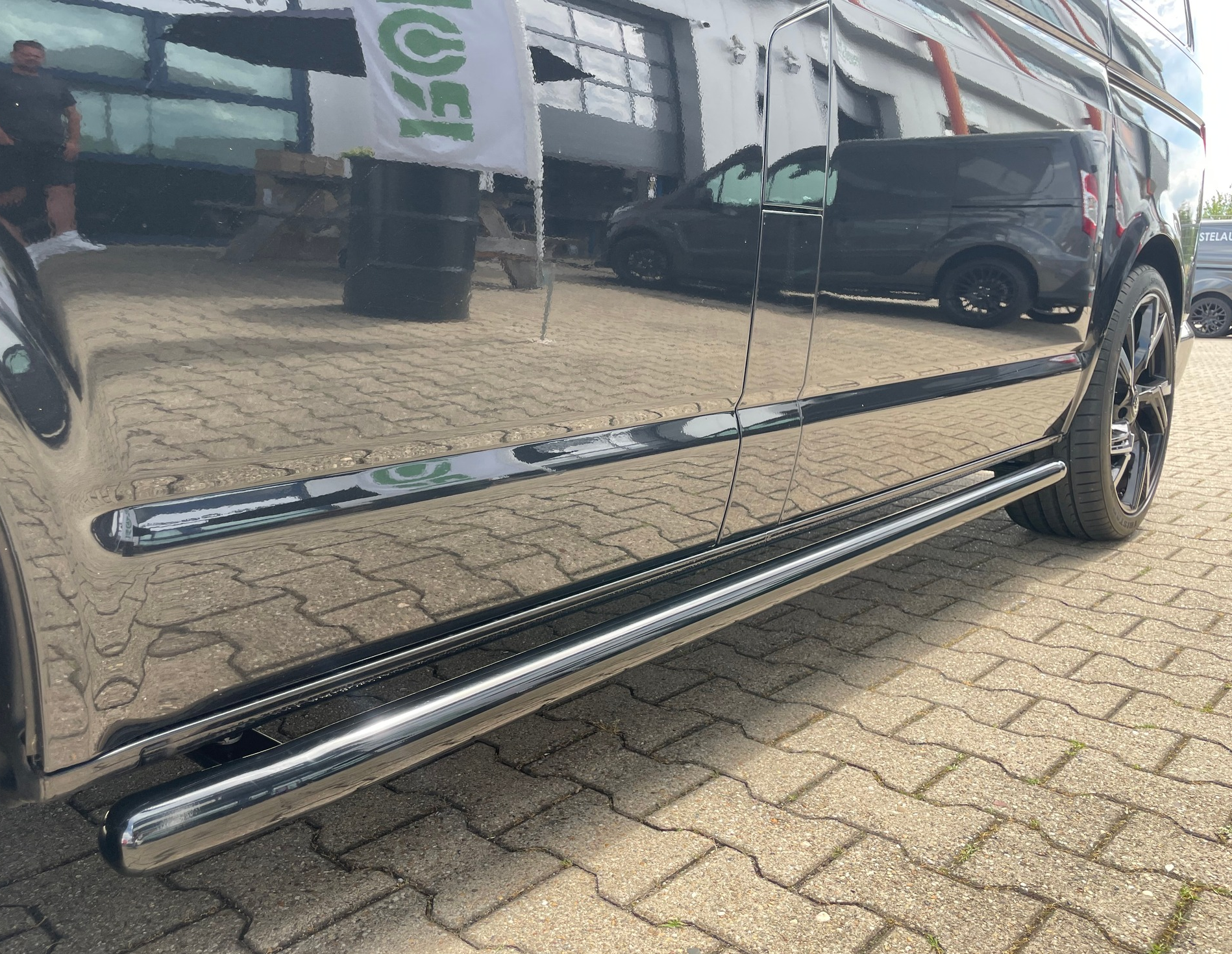 vw-caddy-sidebars-gserie-rvs-glans-zwart vw-caddy-sidebars-gserie-rvs-glans-zwart