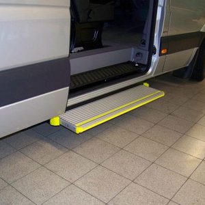 avs opstaptrede elektronisch