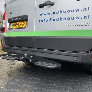 dubbele achteropstap zwart bevestiging aan trekhaak