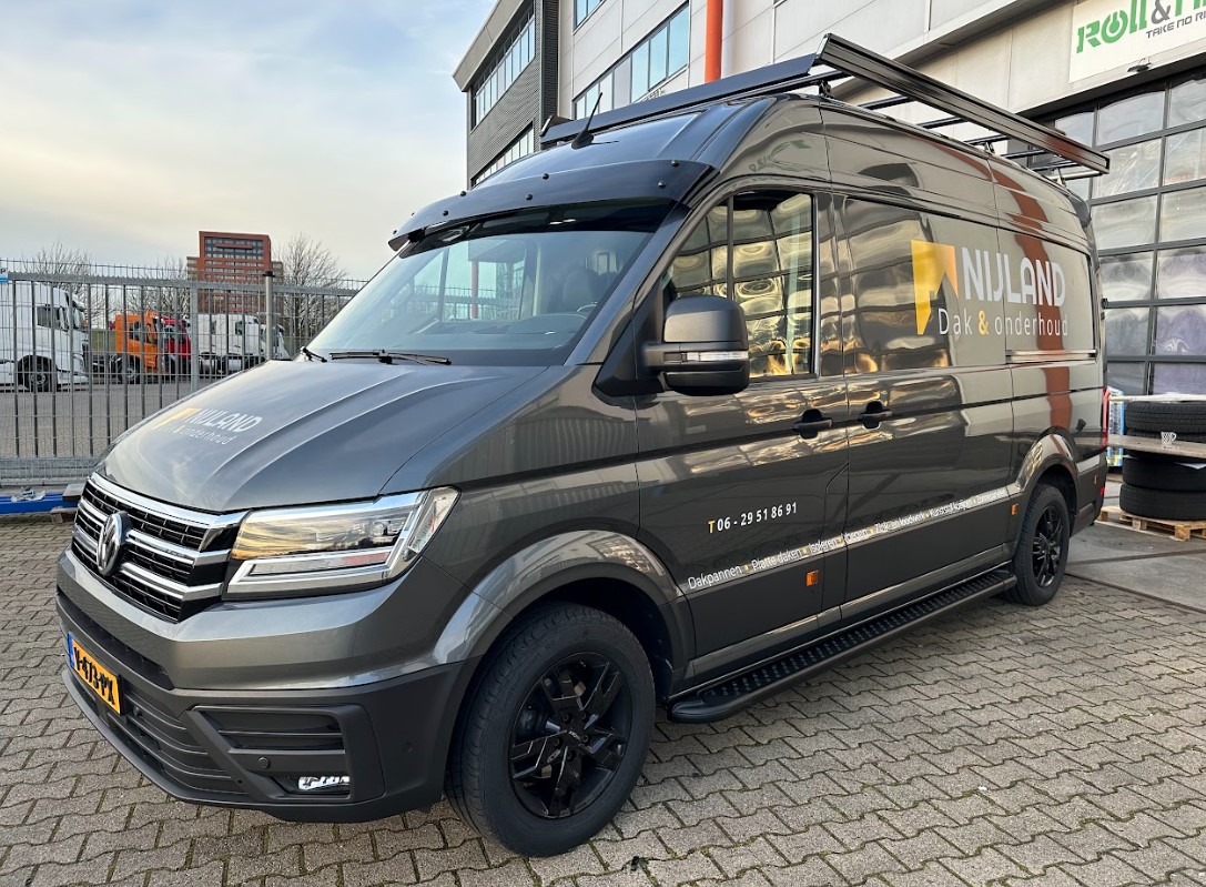 vw-crafter-aluminium-treeplanken-imperiaal-zwart