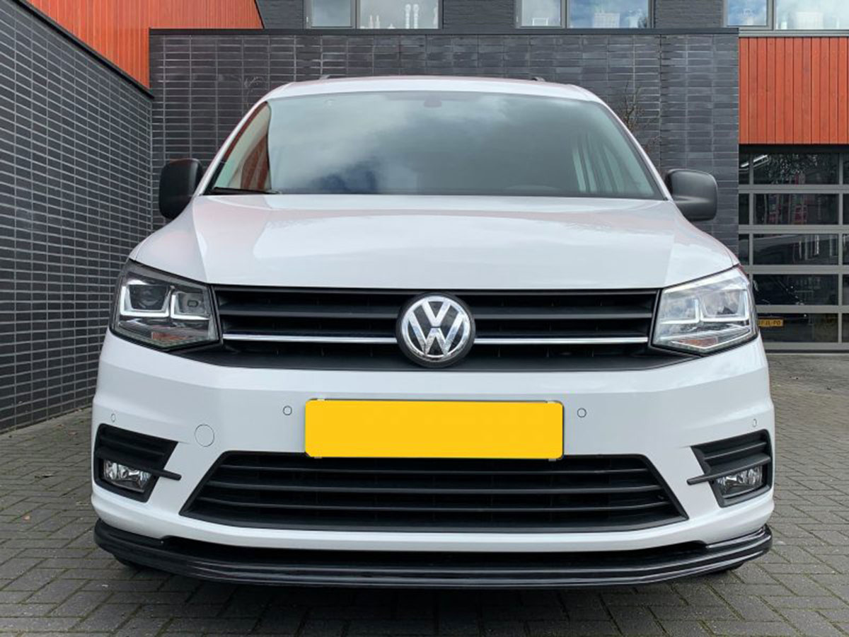 vw-caddy-onderspoiler-v1-zwart-e1585655974429 onderspoiler glans v1 zwart