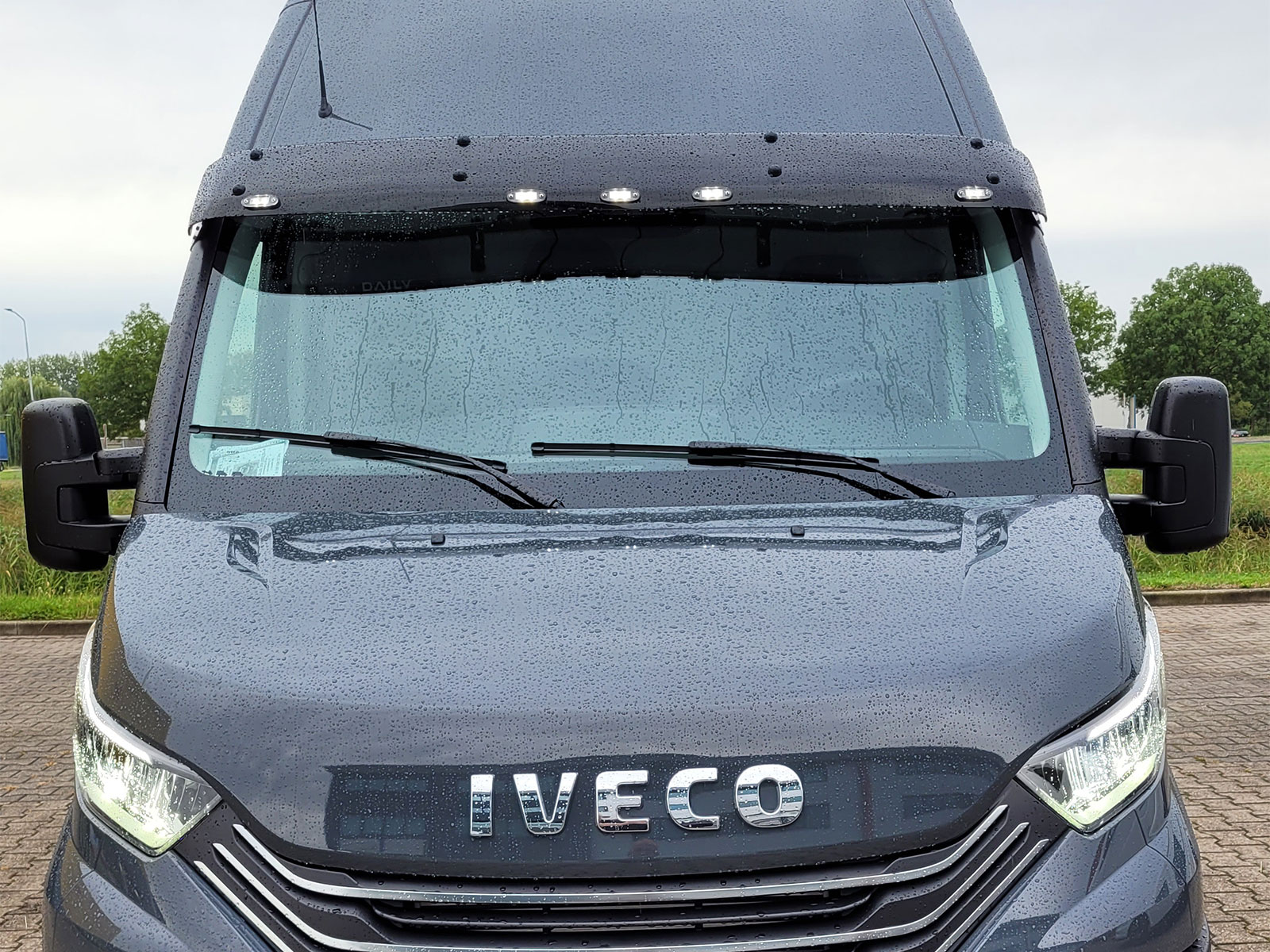 Zonneklep met LED Iveco Daily Zonneklep met LED Iveco Daily