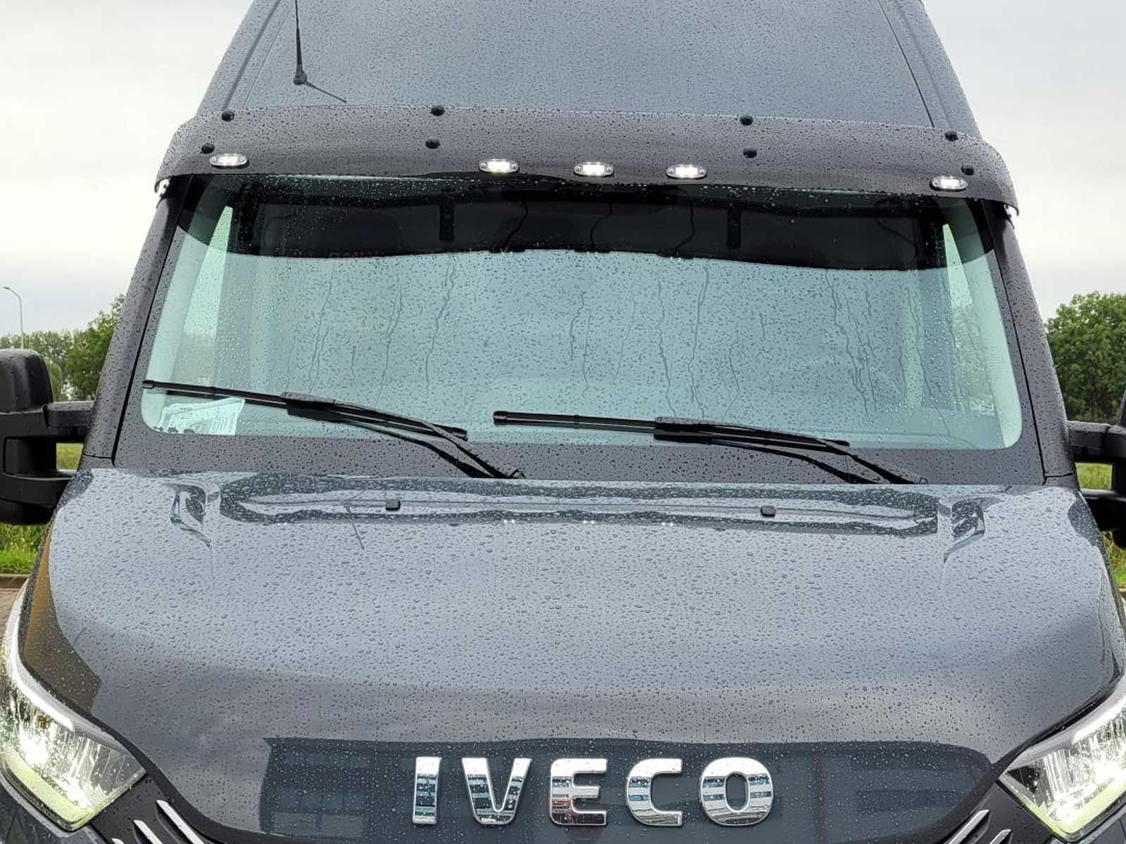 zonneklep met led-verlichting iveco daily zonneklep met led-verlichting iveco daily