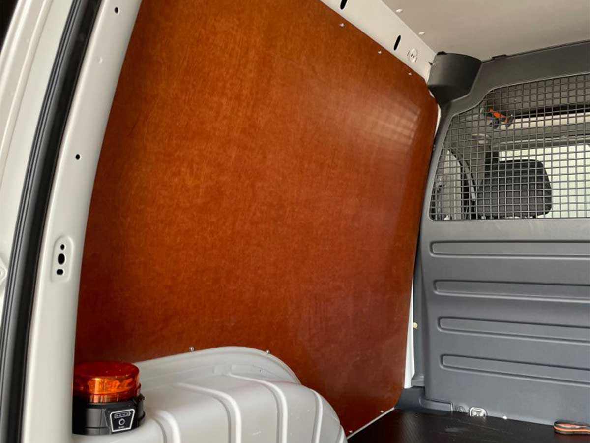 vw-caddy-betimnering-bruin-betonplex-wanden-e1626117771922 Wand en deur panelen Volkswagen Caddy
