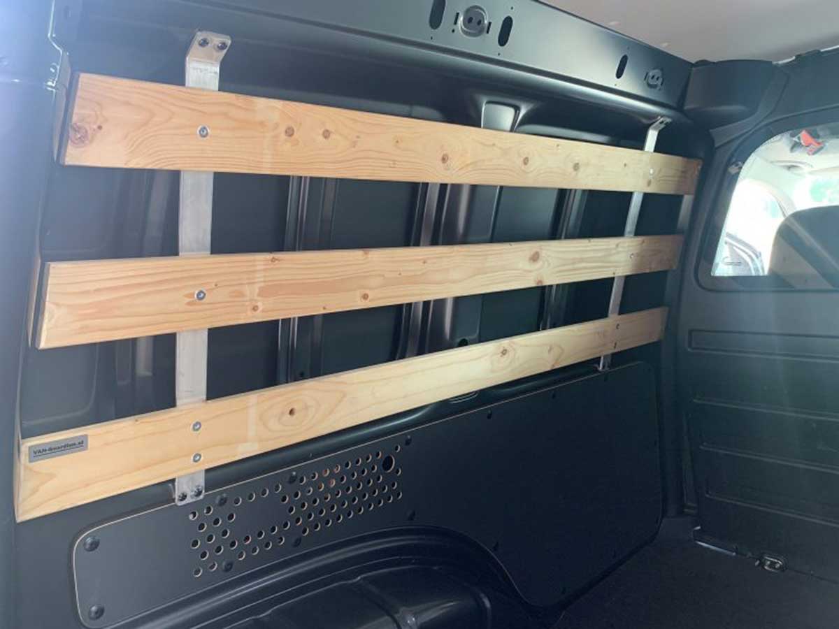 vw-caddy-lat-om-lat-e1598704867411 Lat-om-lat Wandbetimmering Volkswagen Caddy