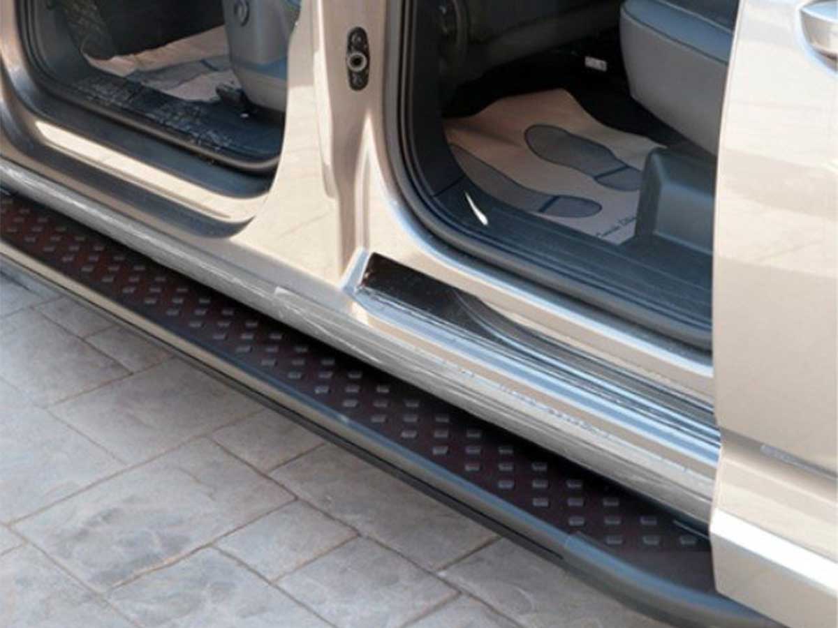 vw-caddy-cargo-treeplanken-zwart-L1-e1626882890384 Treeplanken Volkswagen Caddy Aluminium