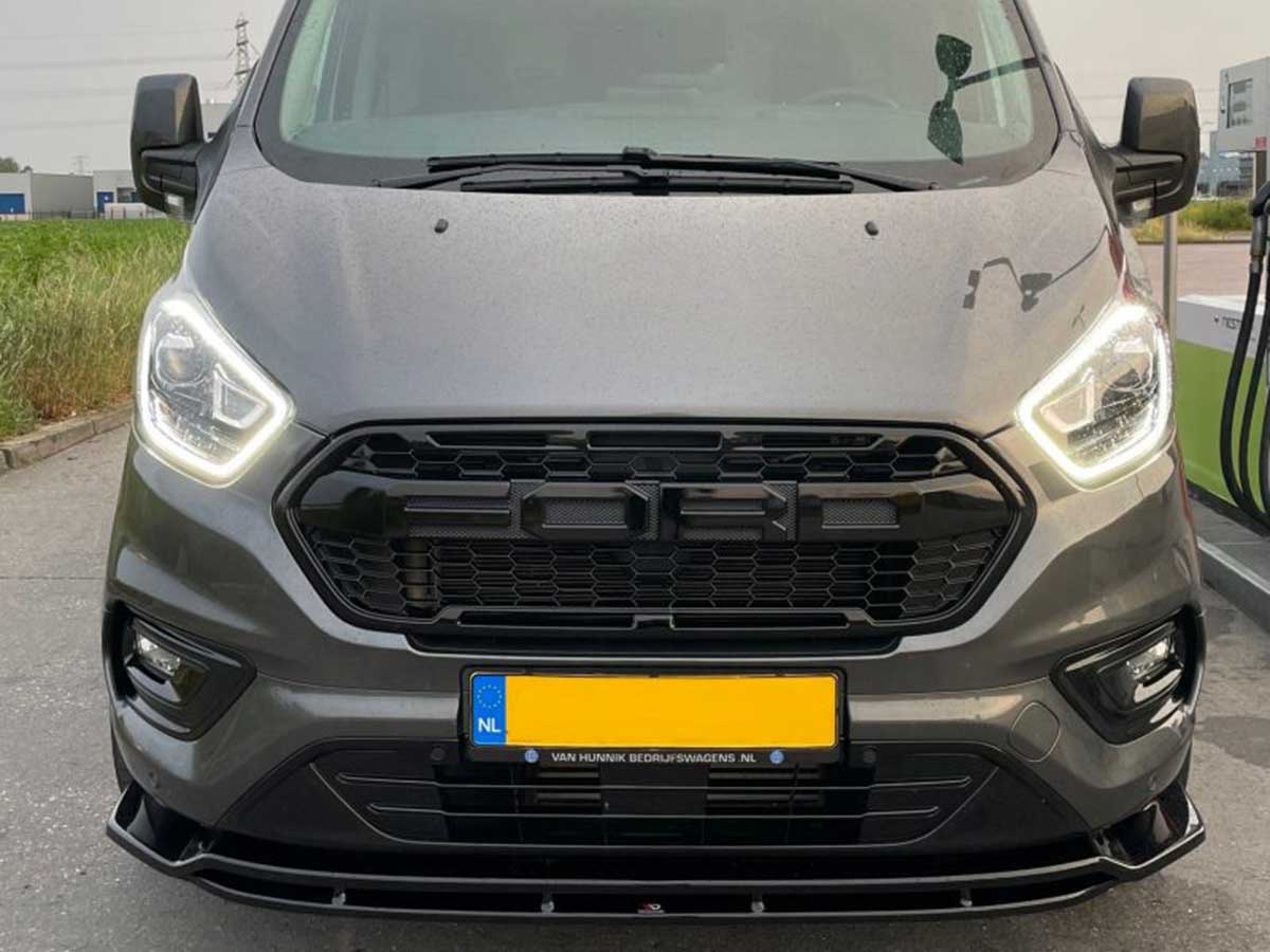 ford-custom-onderspoiler-zwart-glans-v3-e1629275678815 Design Onderspoiler V3 Ford Transit Custom 2018