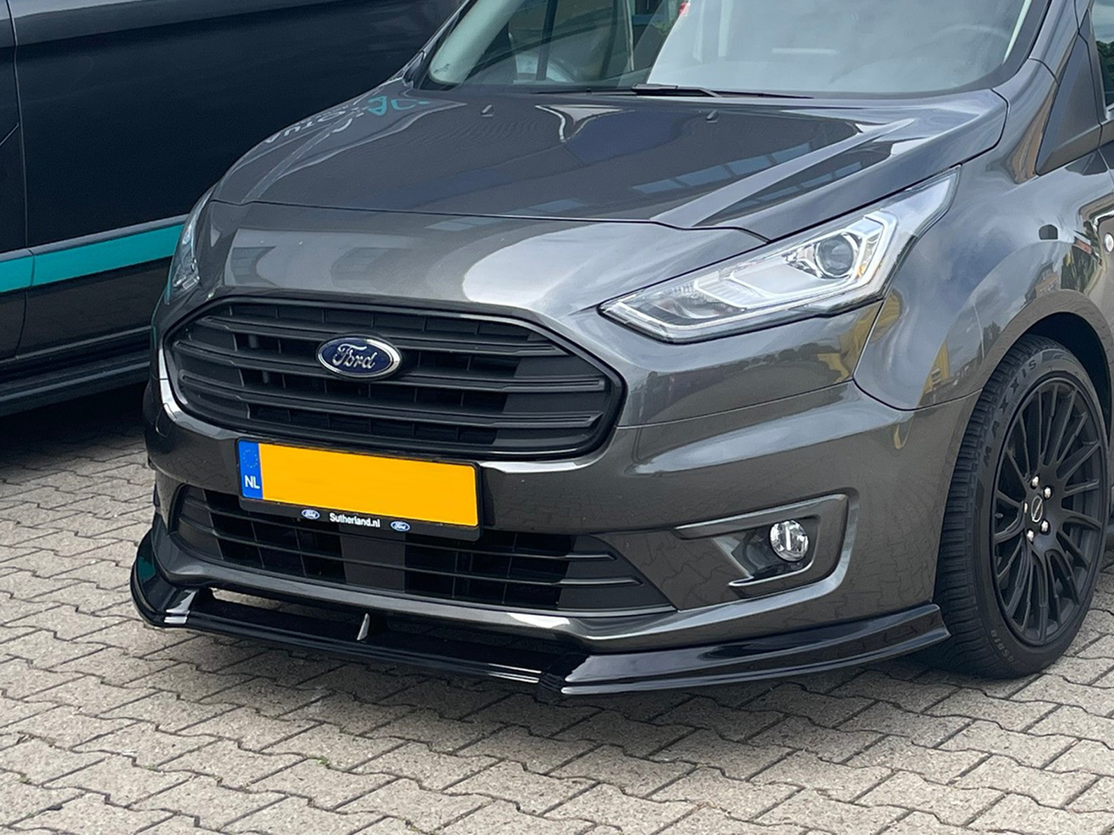 ford-connect-frontspoiler-onderspoiler-zwart Design Onderspoiler Ford Transit