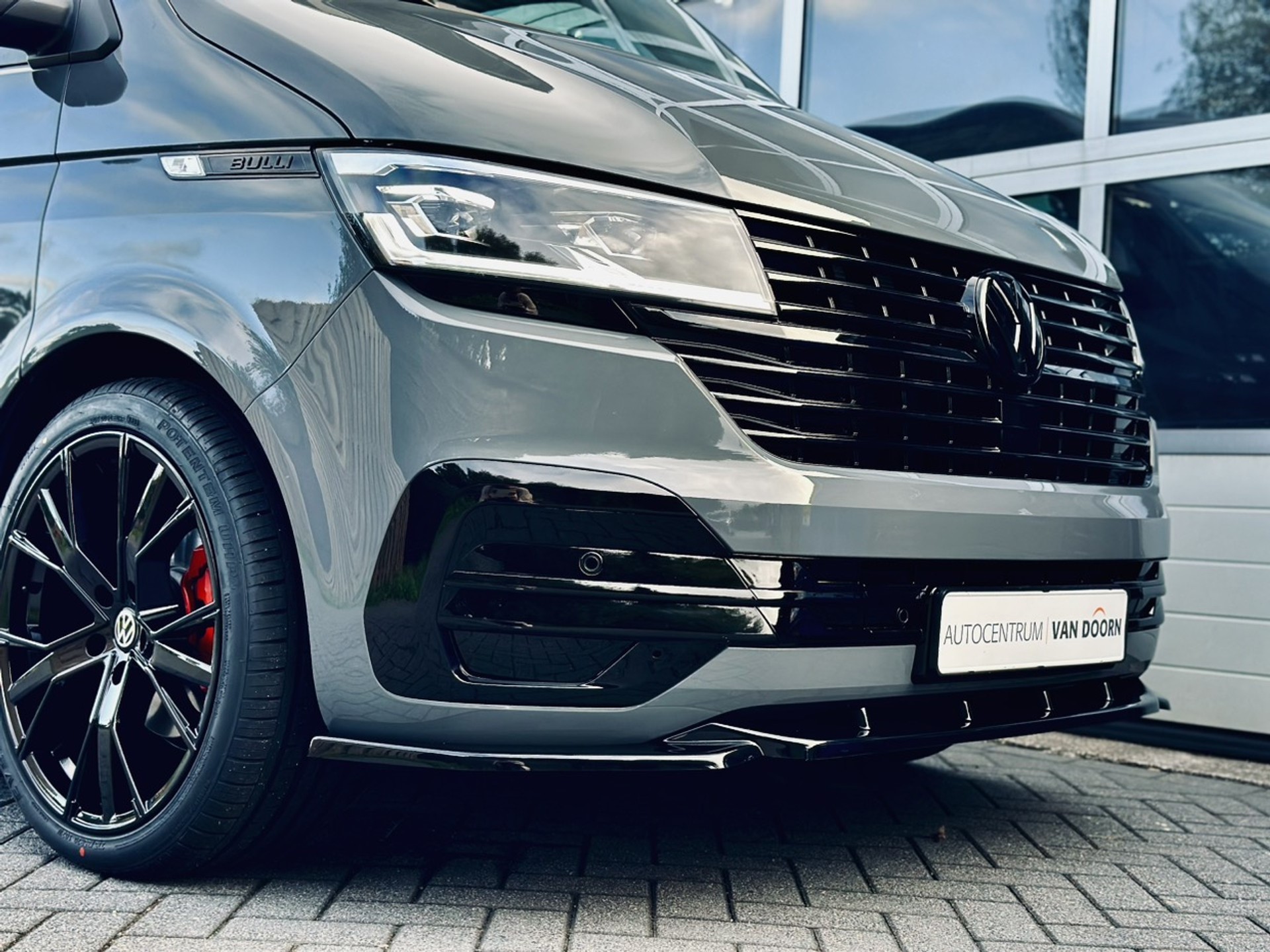 onderspoiler-T6.1-V3-glans-zwart-design